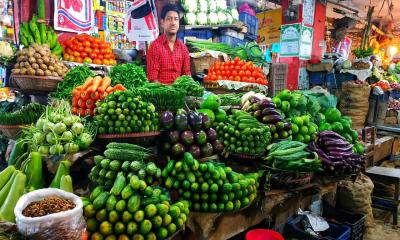 নিয়ন্ত্রণেই আসছে না নিত্যপণ্যের বাজার