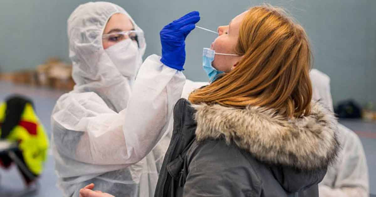 বিশ্বজুড়ে করোনা সংক্রমণ বাড়লেও প্রাণহানি কমেছে