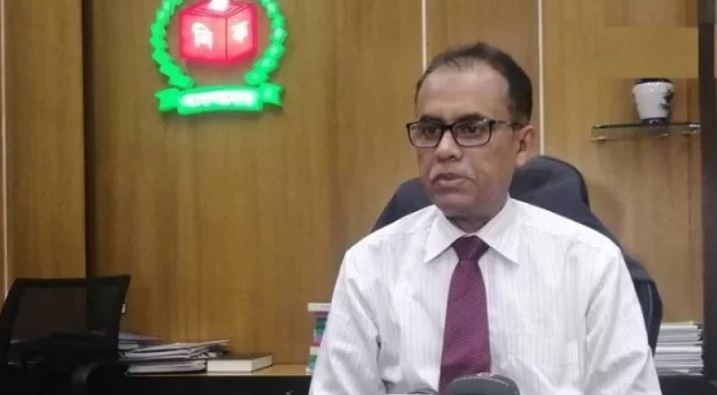 মুখে বিরোধিতা করলেও বিরোধীরা অন্তরে ইভিএমেই বিশ্বাস করে: ইসি আলমগীর