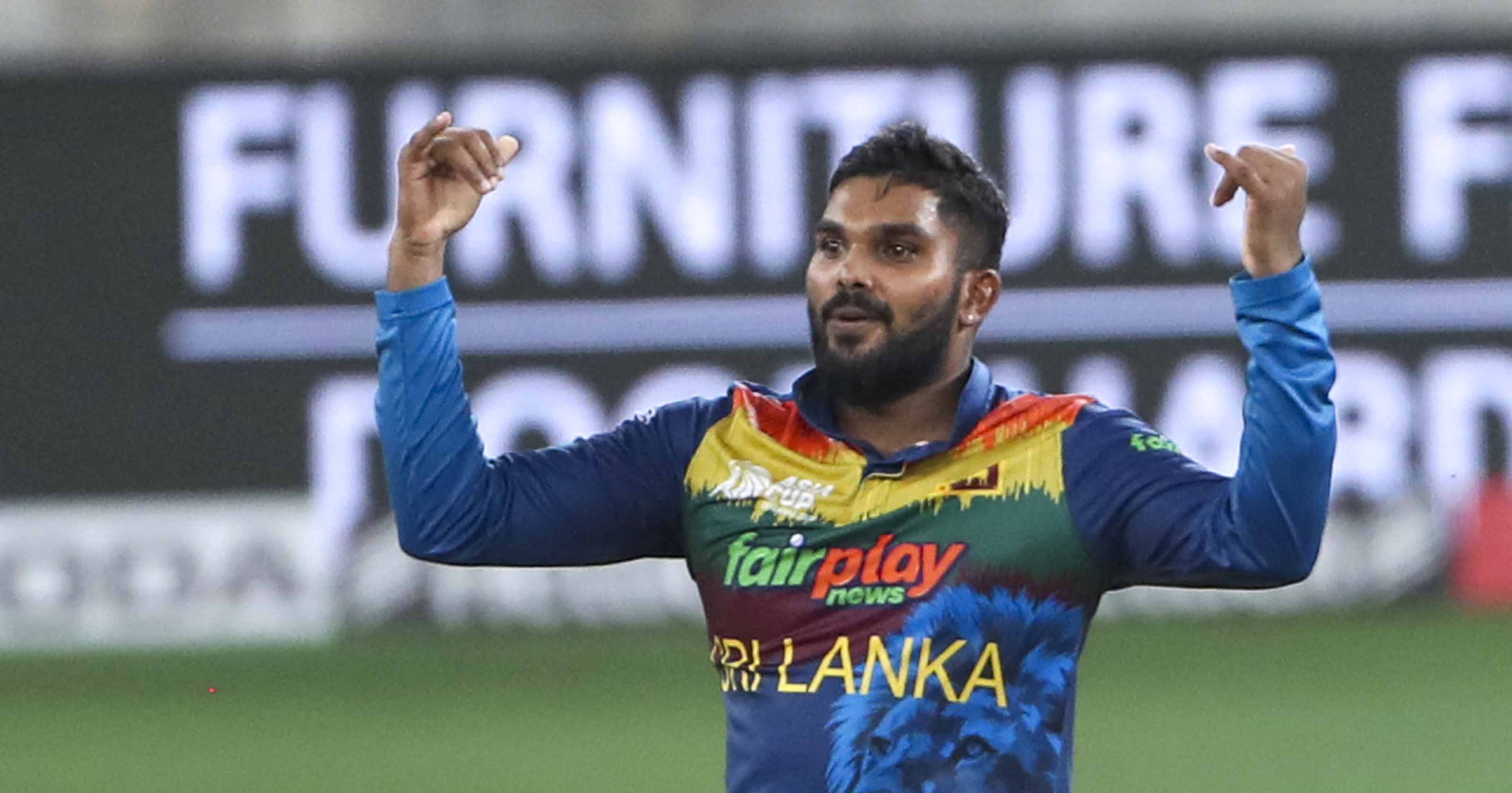 হাসারাঙ্গার টানা তিন উইকেট, জয়ের পথে শ্রীলঙ্কা