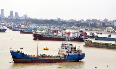 জাহাজ উদ্ধার ও তেল অপসারণে মোংলার দুই জাহাজ মেঘনায়