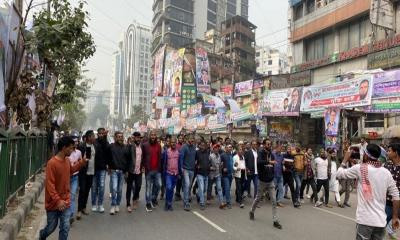 নয়াপল্টনে জড়ো হচ্ছেন বিএনপির নেতাকর্মীরা, সতর্ক অবস্থানে পুলিশ