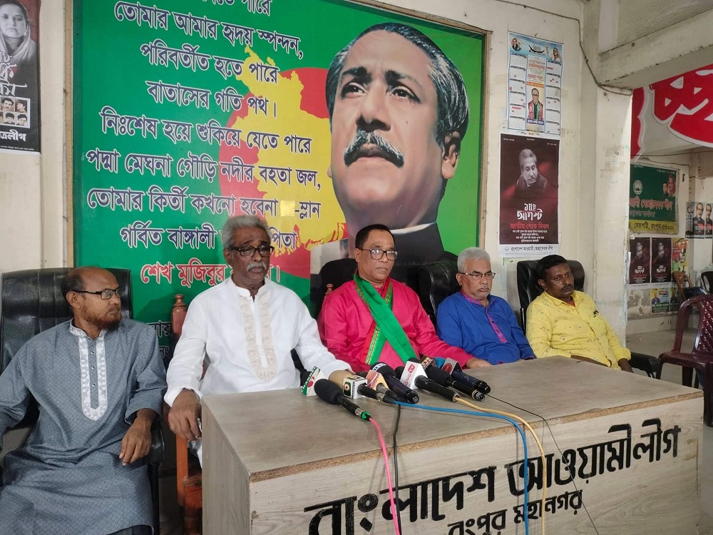 পায়ে পা লাগিয়ে বিশৃঙ্খলার চেষ্টা করছে বিএনপি