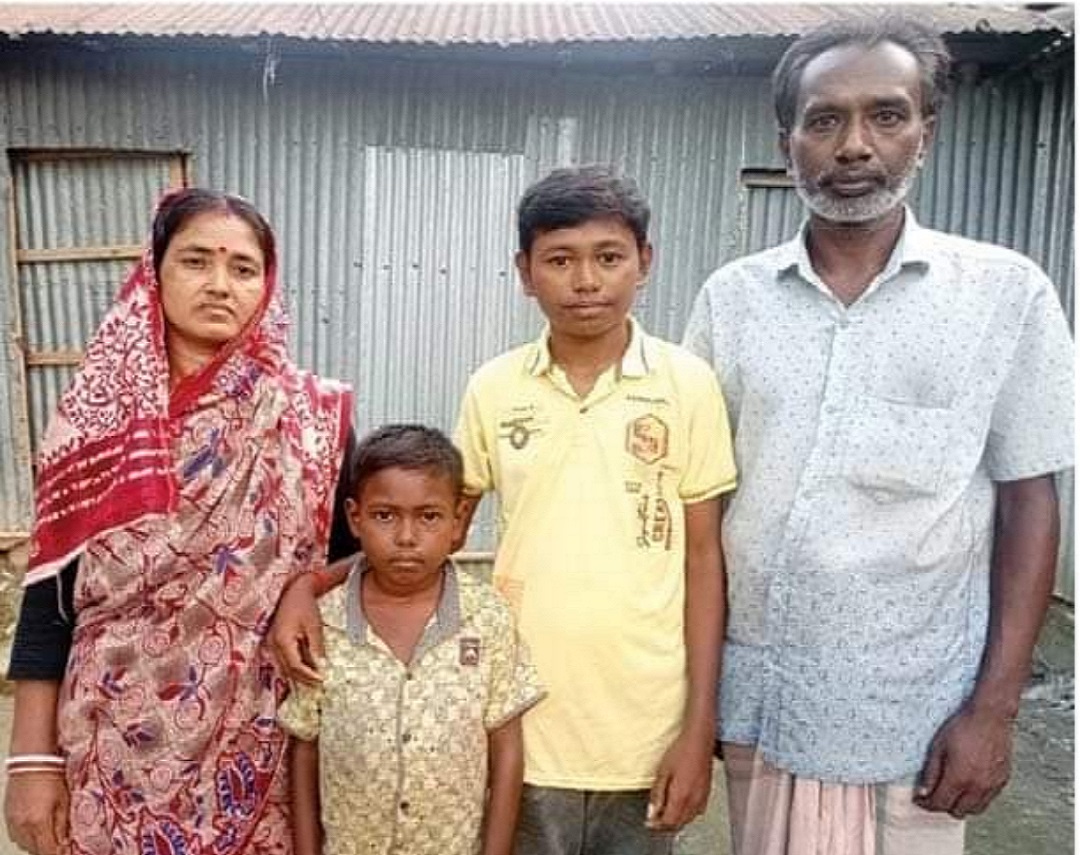 বাঁচতে চায় থেলাসেমিয়ায় আক্রান্ত ২ ভাই