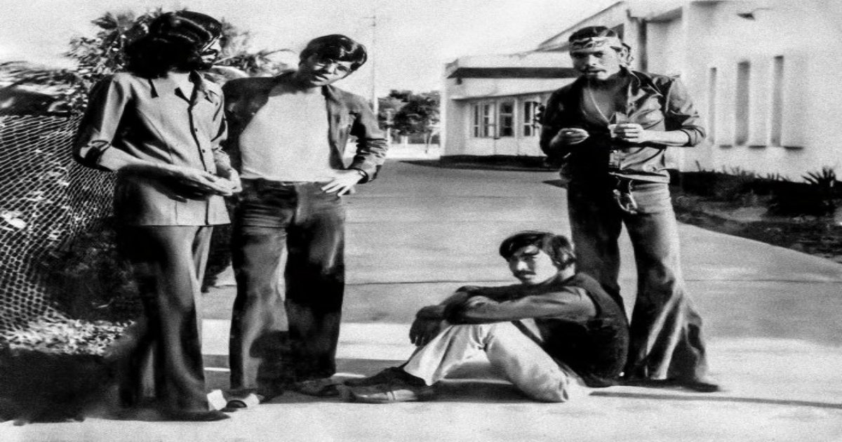 যুগে যুগে পোশাকের পরিবর্তন