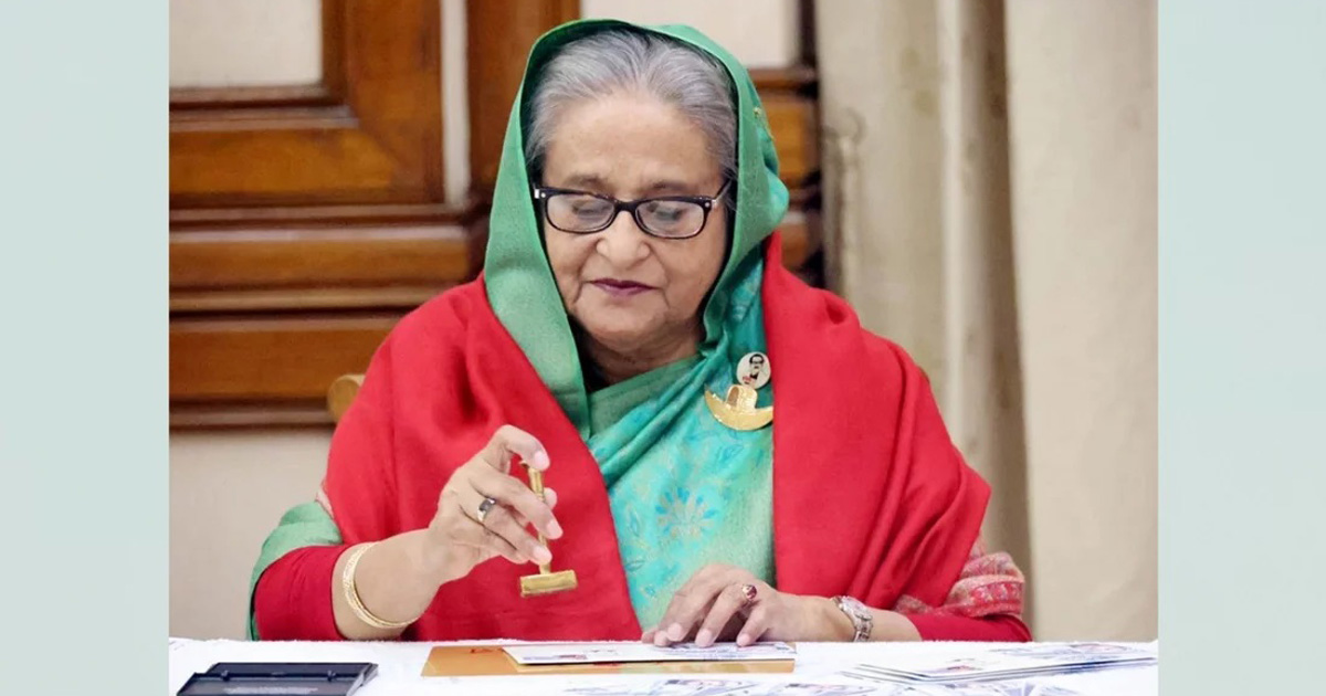 বিজয় দিবসে ডাকটিকিট অবমুক্ত করলেন প্রধানমন্ত্রী