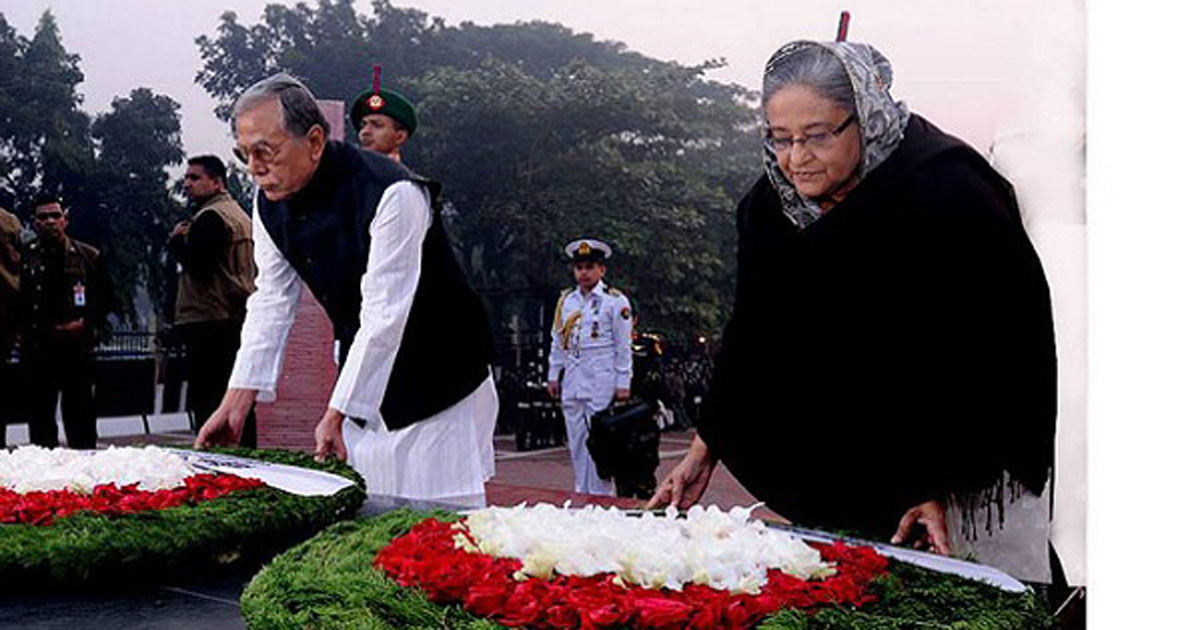 বুদ্ধিজীবী স্মৃতিসৌধে প্রধানমন্ত্রী ও রাষ্ট্রপতির শ্রদ্ধা