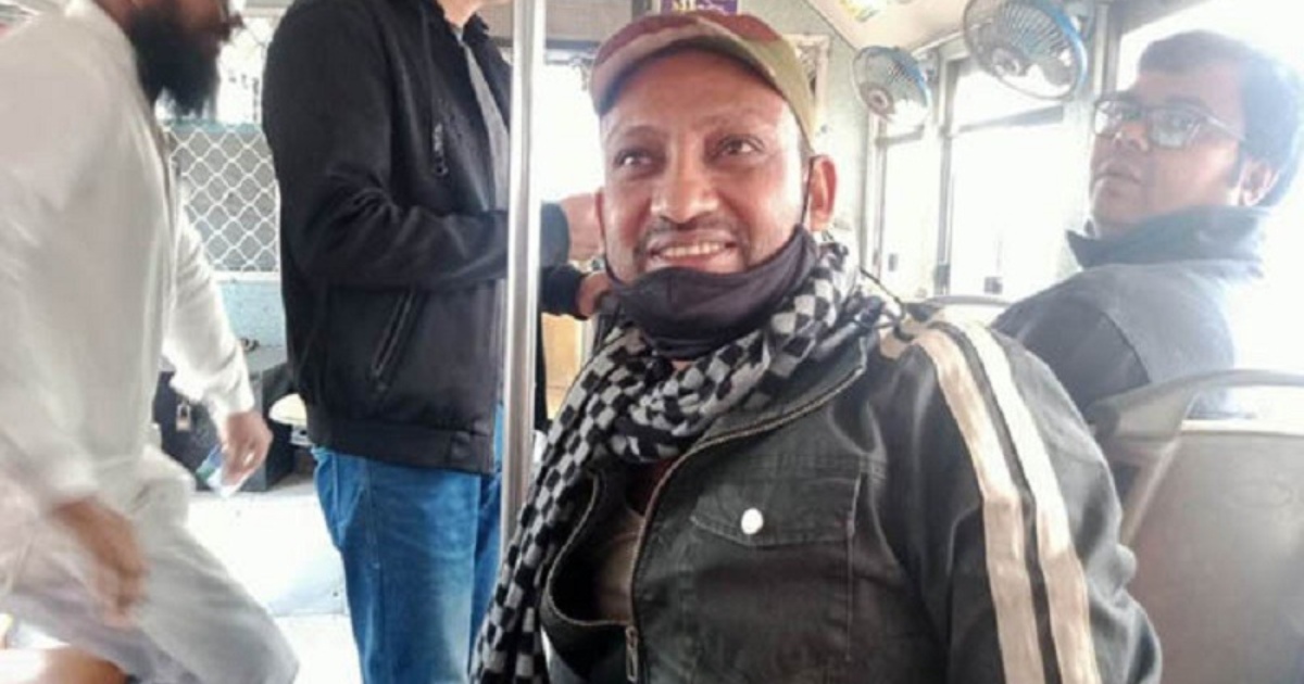 মেট্রোরেলে প্রথম জরিমানা দিলেন ইমরান