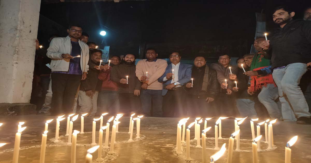 রংপুরে বুদ্ধিজীবী দিবসের প্রথম প্রহরে মোমবাতি প্রজ্বালন