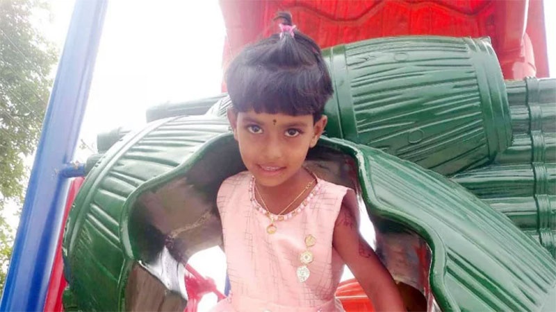 আঙুল অপারেশনে শিশুর মৃত্যু, গোসলের সময় দেখা গেল তলপেটে সেলাই