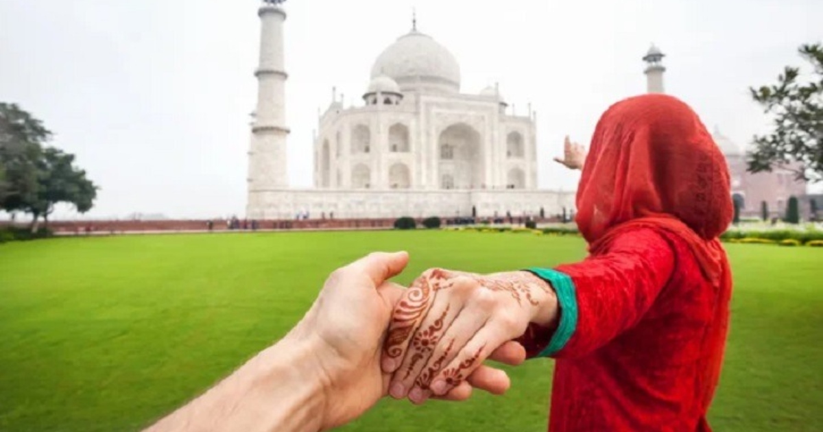 সমবয়সীদের প্রেম টেকে বেশি, দাম্পত্য জীবনও হয় সুখের