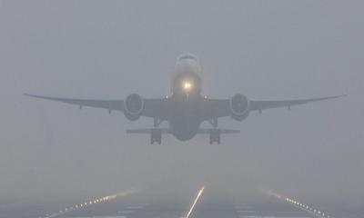 আকাশে ঘোরপাক খেয়েছে রাতের বিমান