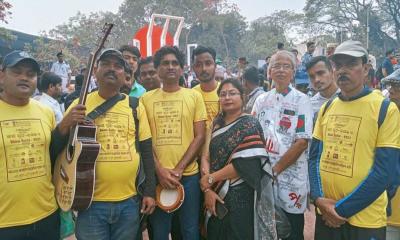 শ্রদ্ধা জানাতে সাইকেলে কলকাতা থেকে ঢাকায়