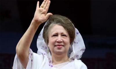 দেশের মাটিতে পা রাখলেন খালেদা জিয়া