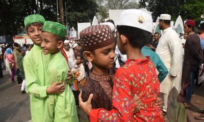 ঈদুল ফিতরে দেশ ও জাতির কল্যাণ কামনায় দোয়া