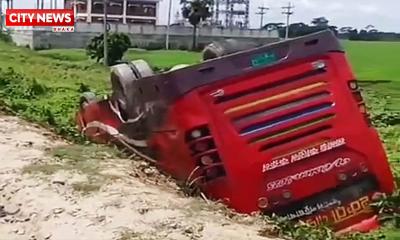 ফরিদপুরের ভাঙ্গায় নিয়ন্ত্রণ হারিয়ে বাস খাদে, আহত ৭ জন