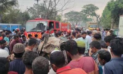 পাবনায় বাস-সিএনজি সংঘর্ষ, শিশুসহ নিহত ৪