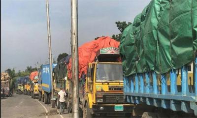 চার দিন পর বেনাপোল বন্দরে কর্মচাঞ্চল্যতা ফিরেছে