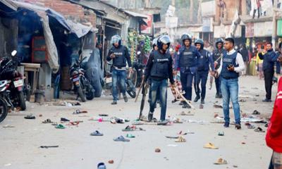 বাগমারায় নৌকার সমর্থকদের হামলায় আহত অর্ধশত, আটক ৪