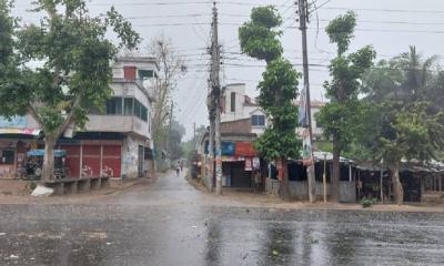 তীব্র তাপপ্রবাহে পর চুয়াডাঙ্গায় স্বস্তির বৃষ্টি