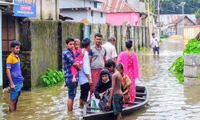 কক্সবাজারে বন্যার পানি নামতে শুরু করেছে