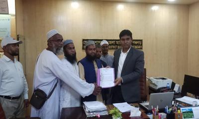 মসজিদ ভিত্তিক শিশু ও গণ শিক্ষা কার্যকম প্রকল্প পাশ করার দাবীতে পঞ্চগড়ে মানববন্ধন ও স্মারকলিপি প্রদান