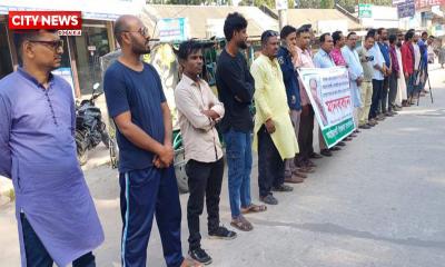 নাগেশ্বরীতে কথিত সাংবাদিক আলমগীকে গ্রেফতারের দাবিত মানবন্ধন