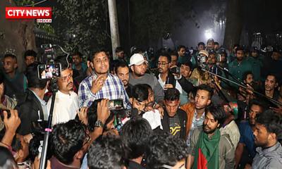 যমুনার সামনে হাসনাতের নেতৃত্বে বিক্ষোভ