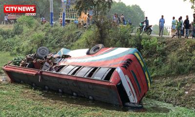 ট্রাকের সঙ্গে দুই বাসের সংঘর্ষে নিহত ৩, আহত ৪০