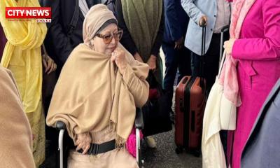 হিথ্রো বিমানবন্দরে হাস্যোজ্জ্বল খালেদা জিয়া