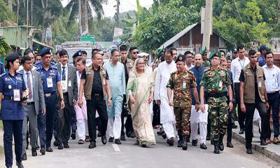 কোটালীপাড়ায় গেলেন প্রধানমন্ত্রী