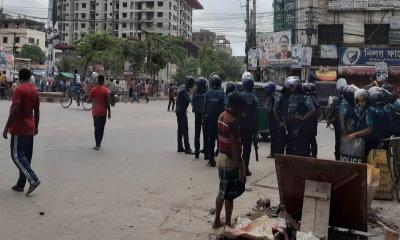 ধোলাইখালে সংঘর্ষ : ছাত্রদলের ৬ নেতাকর্মী ঢামেকে