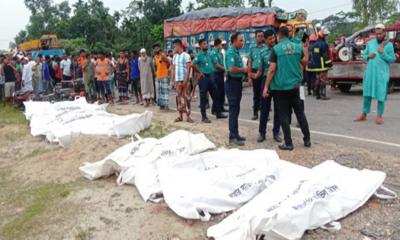 সিলেটে ট্রাক-পিকআপ সংঘর্ষে নিহতের সংখ্যা বেড়ে ১৫