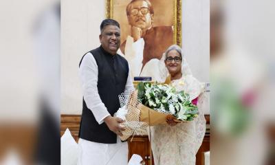 প্রধানমন্ত্রীর সঙ্গে দেখা করলেন সিসিকের নতুন মেয়র আনোয়ারুজ্জামান