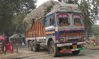 হিলি স্থলবন্দরে ৬ দিন আমদানি-রপ্তানি বন্ধ