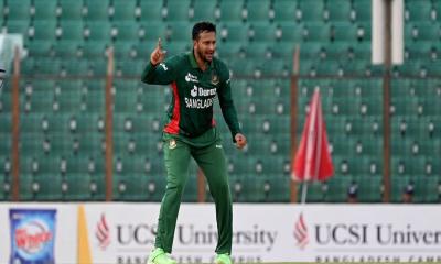 সাকিবের আইপিএল খেলার ছাড়পত্র পাওয়ার সম্ভাবনা ক্ষীণ