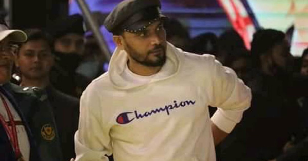 আমাকে ভোট দিন, আপনাদের পাশে থাকব ইনশাআল্লাহ: মাশরাফি