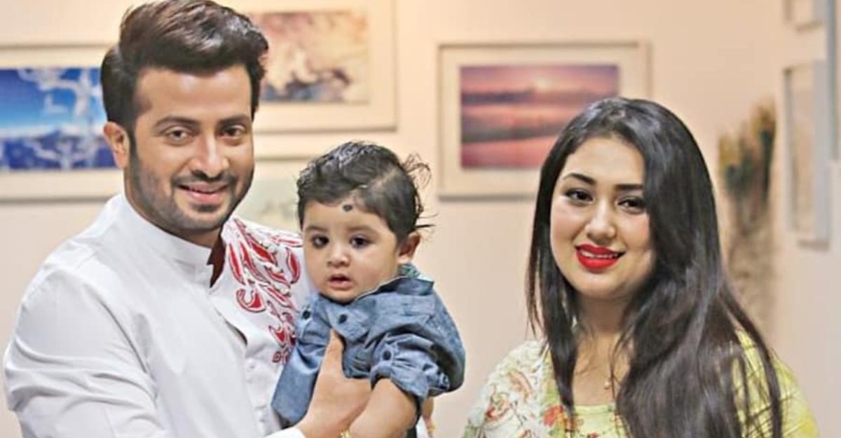 অপু বিশ্বাস এখনও শাকিবের বৈধ স্ত্রী, ঘটনা প্রকাশ্যে আসতেই জল্পনা তুঙ্গে