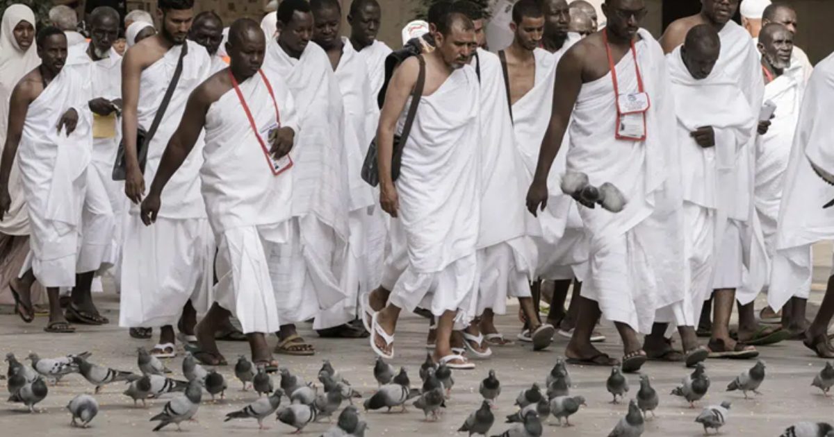 মিনায় হজযাত্রীরা