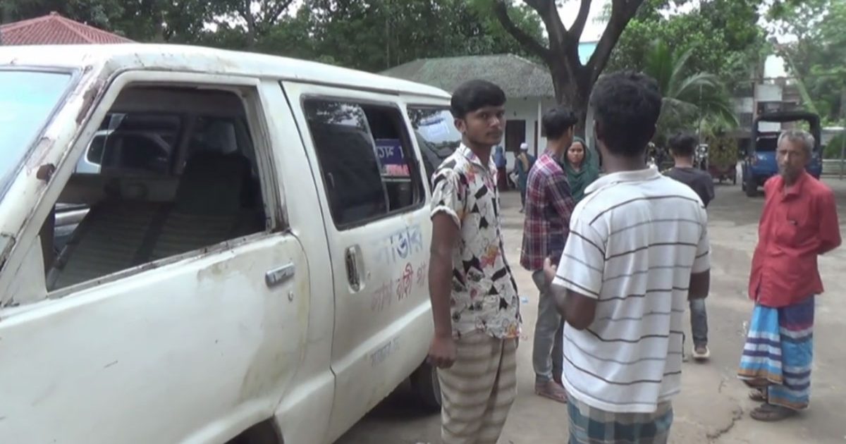 ঘরে ঢুকে কেয়ারটেকারকে কুপিয়ে হত্যা