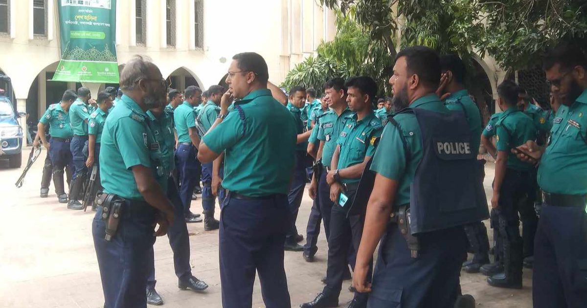 ইসলামী আন্দোলনের বিক্ষোভ : বায়তুল মোকাররমে অতিরিক্ত পুলিশ মোতায়েন