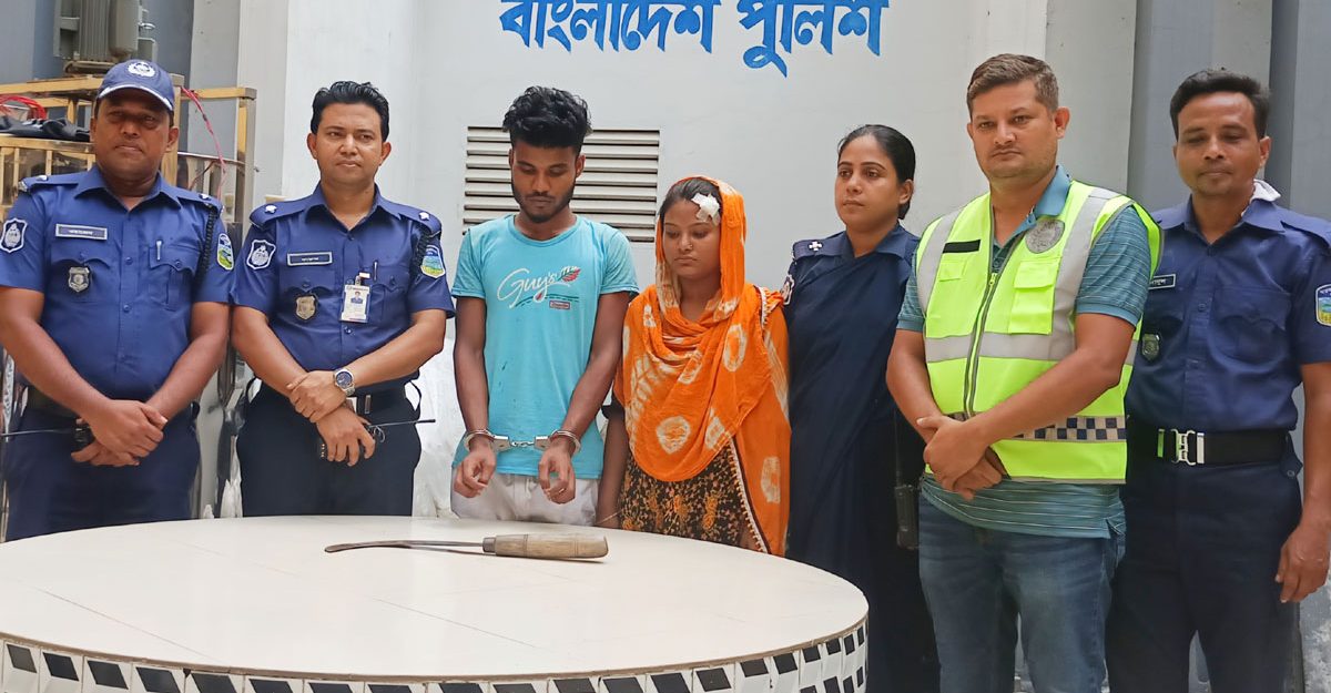 ভাতিজির দায়ের কোপে ফুফুর মৃত্যু