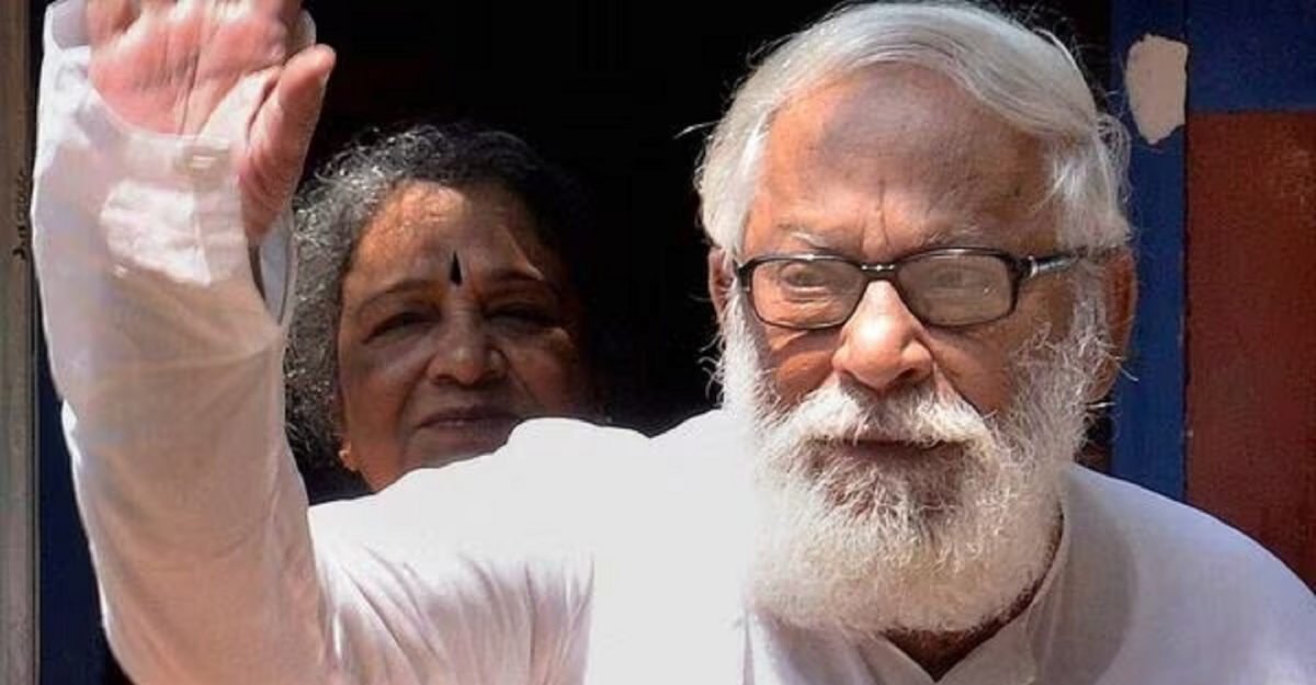 চিকিৎসায় সাড়া দিচ্ছেন বুদ্ধদেব ভট্টাচার্য