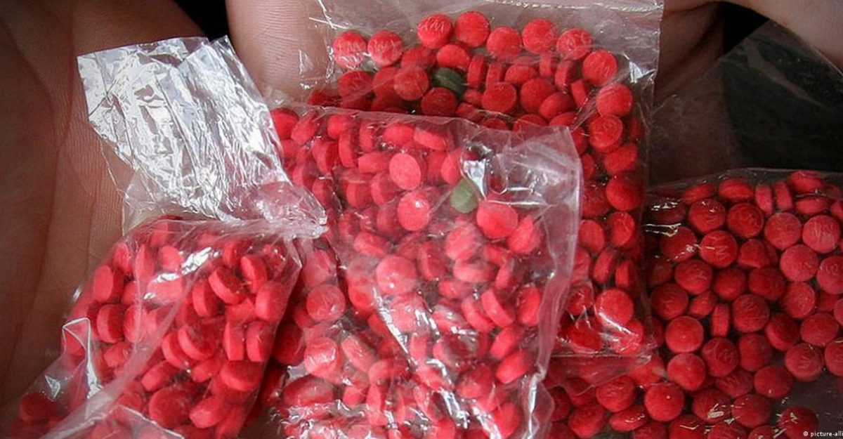 পায়ুপথ থেকে বের হলো ১৪০০ ইয়াবা