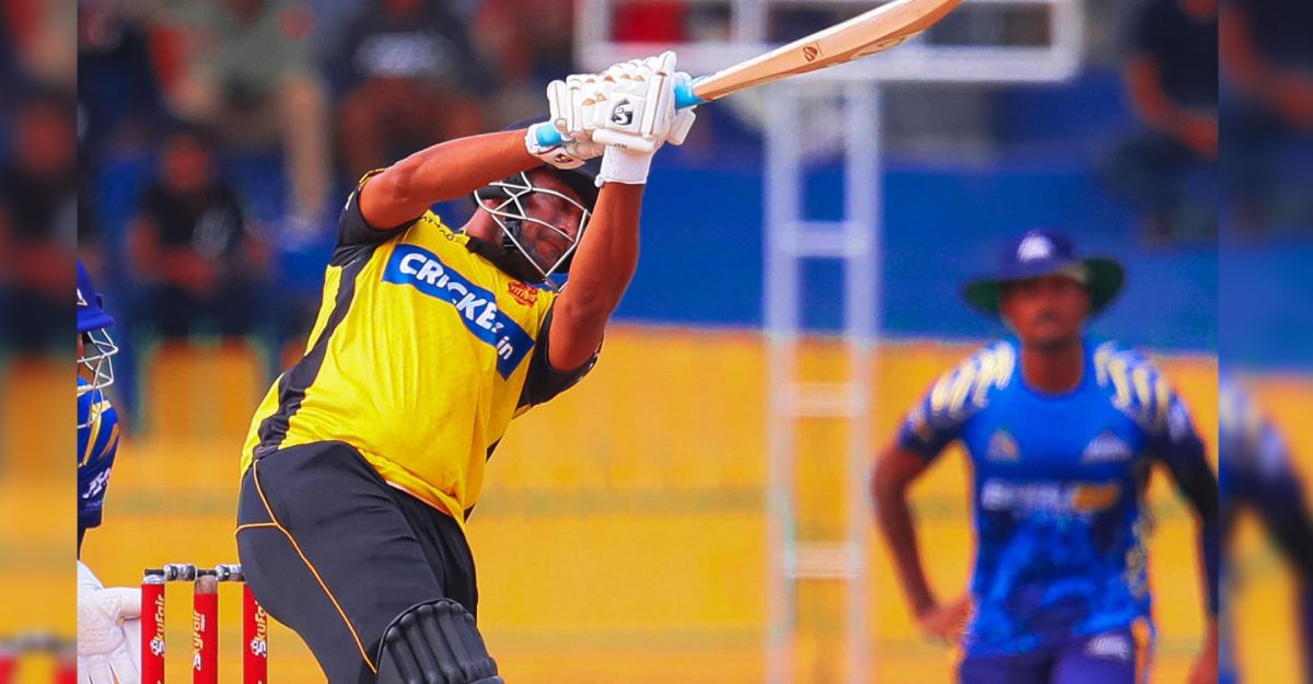 হৃদয়দের বিপক্ষে ব্যাটিংয়ে সাকিবের গল টাইটান্স