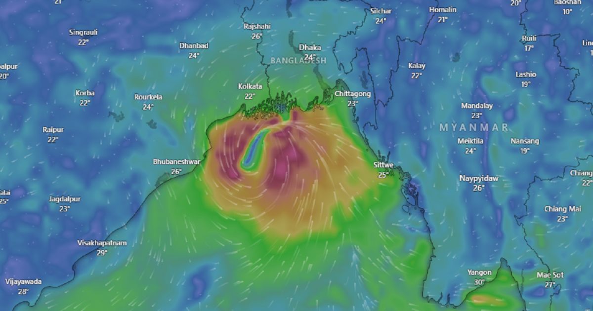 গভীর নিম্নচাপ রূপ নিল ঘূর্ণিঝড়ে, বন্দরে হুঁশিয়ারি