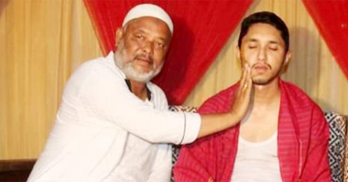 ছেলেকে ধরিয়ে দিতে বাবার ফেসবুক স্ট্যাটাস