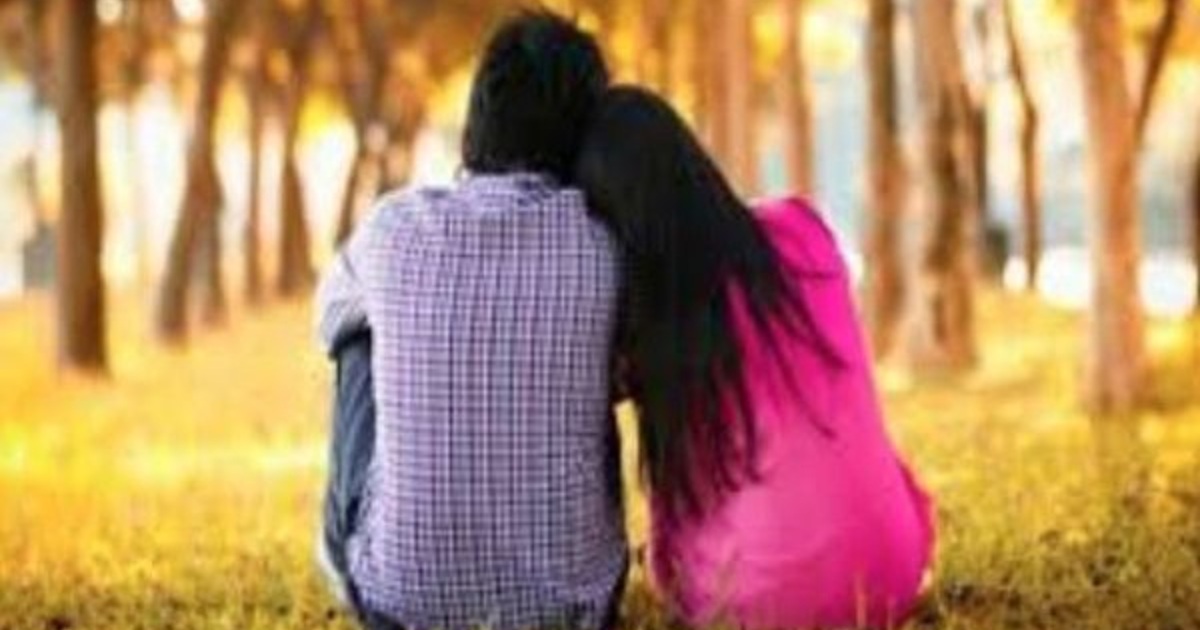 বিয়ের খবর শুনে প্রেমিকার বাড়িতে হাজির প্রেমিক