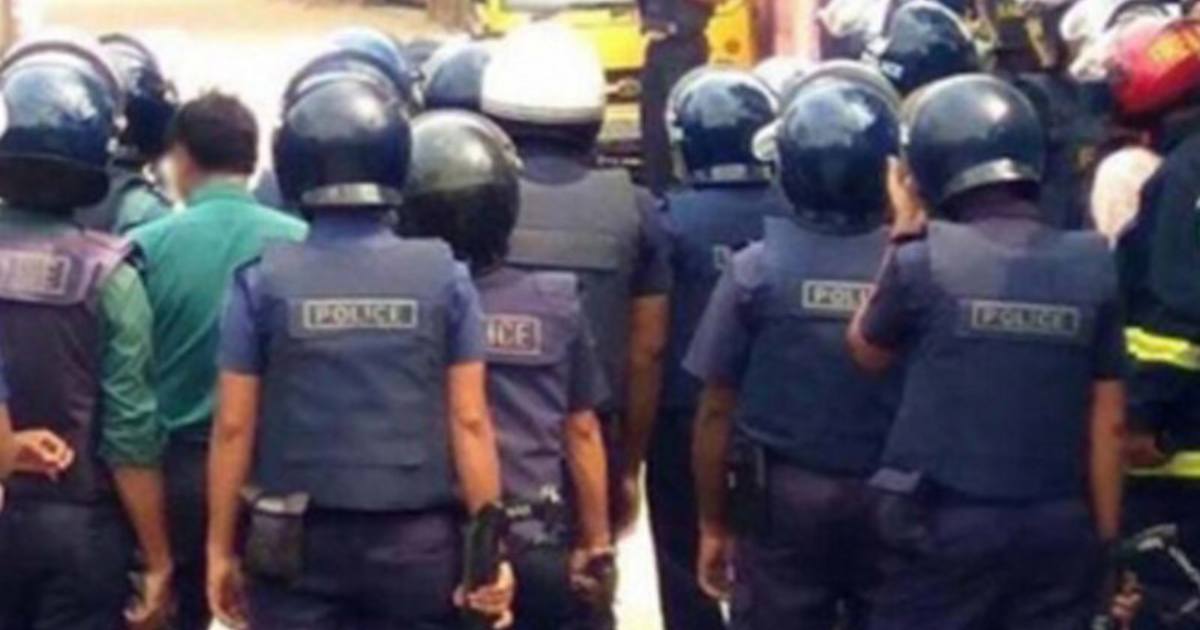 রাজধানীতে পুলিশের অভিযানে গ্রেফতার ৩৭