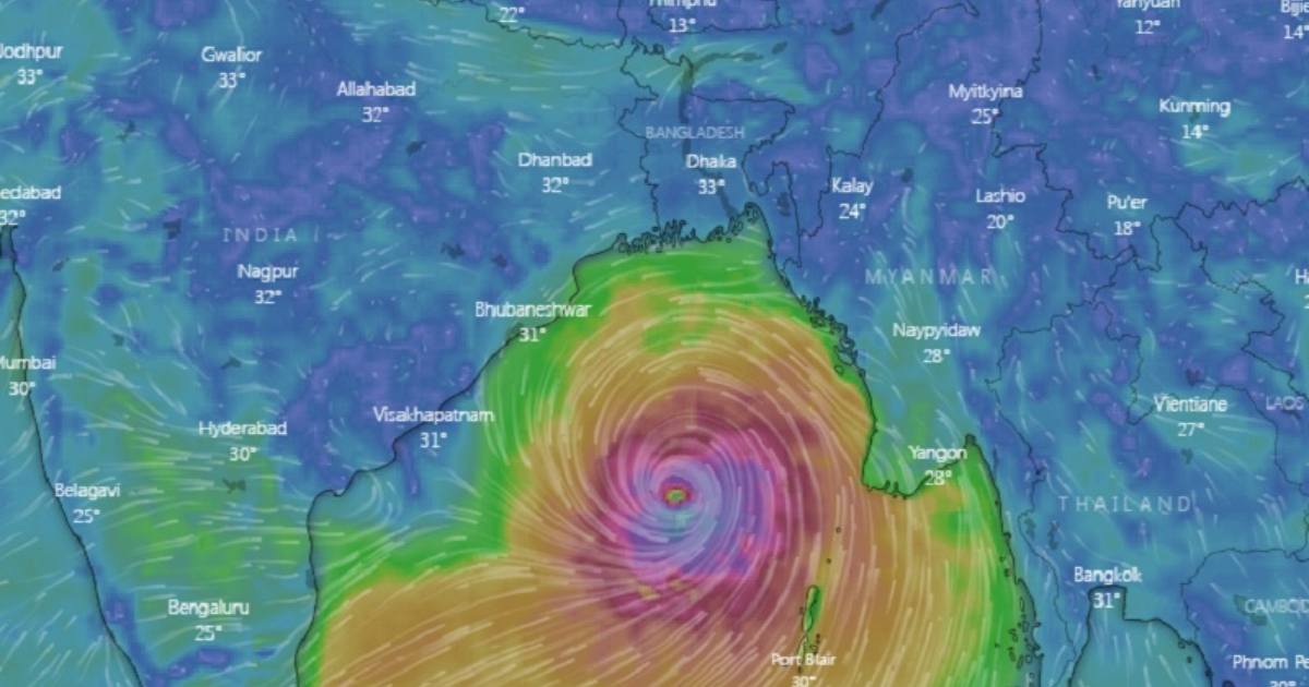 কক্সবাজারের স্থলভাগে মোখা, বাতাসের গতি ৮০ কিমি